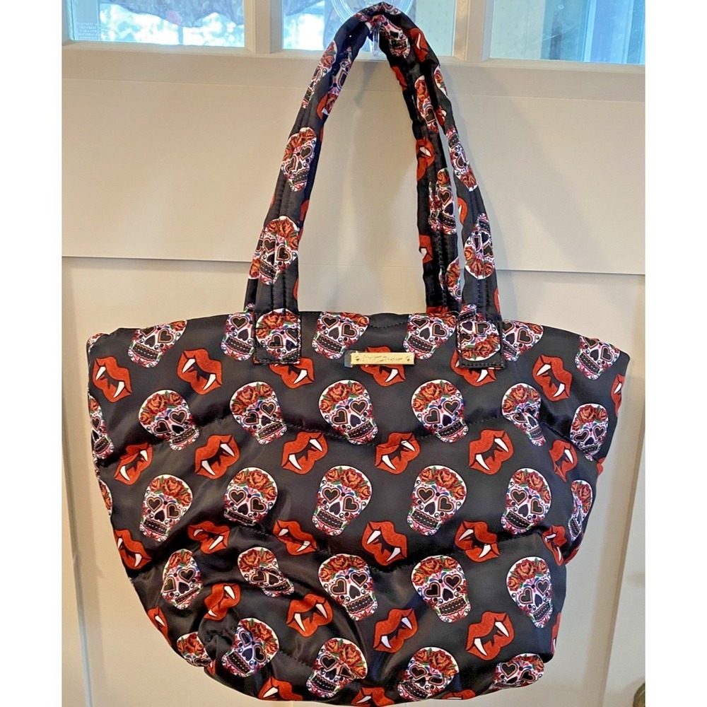 Betsey Johnson Sugar Skull Fangs Lips Quilted Purse Bag Tote NWT - Picture 2 of 7